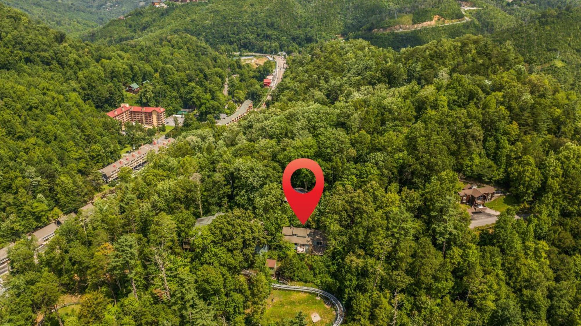 Whiskey Ridge Lodge, A Restored 1940S Gem, 2 Mins From Downtown, Breathtaking City Views, Custom Game Room, And Spacious Elegance Гетлинбург Екстериор снимка